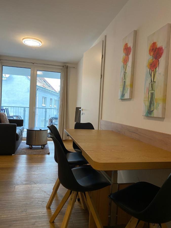 Apartament Modern With Balcony Near City Center