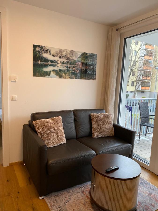 Apartament Modern With Balcony Near City Center